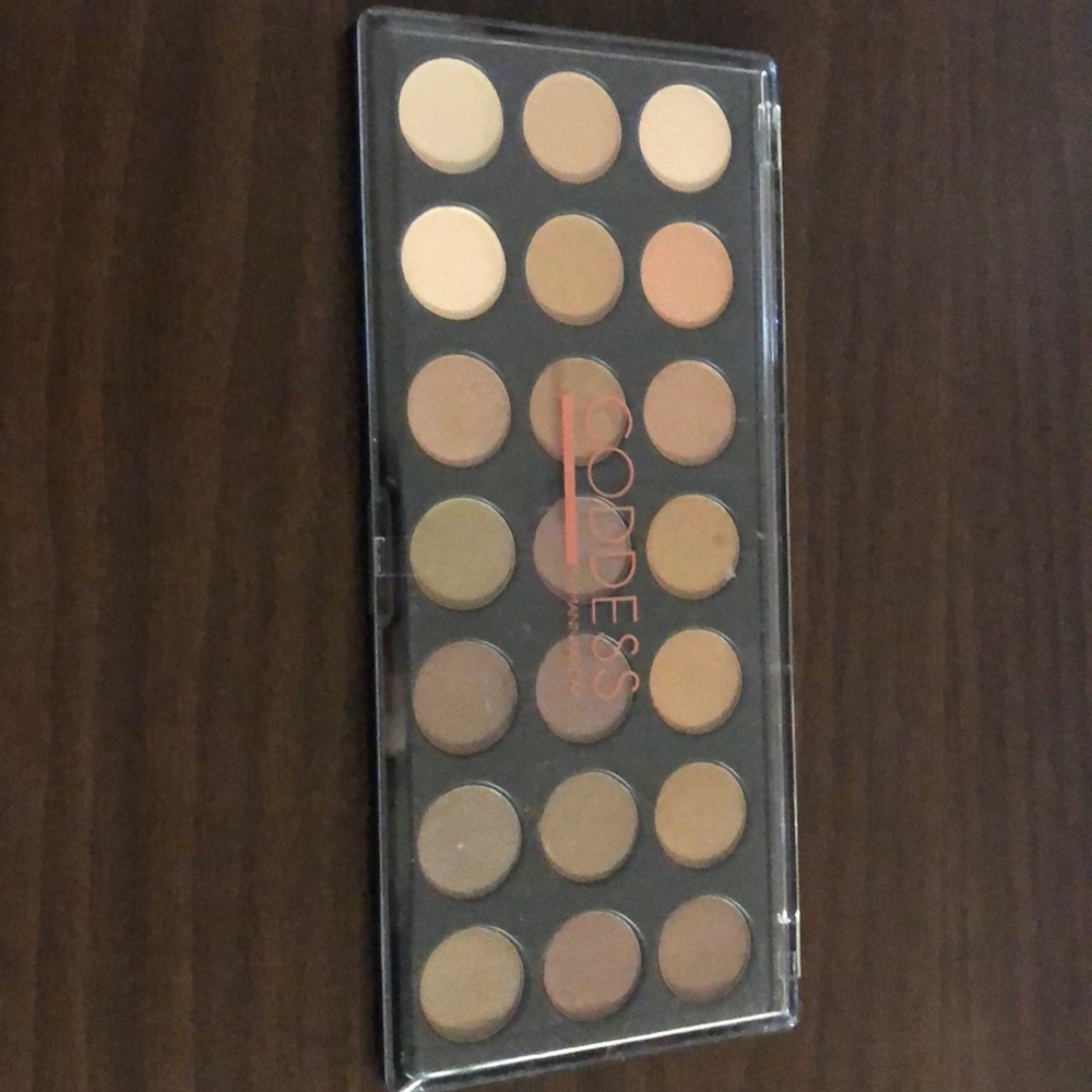 Eyeshadow palette